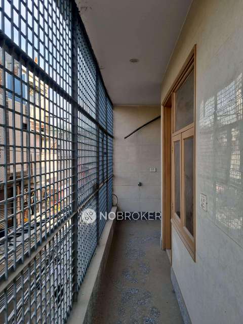 3 BHK Flat In Apartment For Sale  In Razapur Khurd