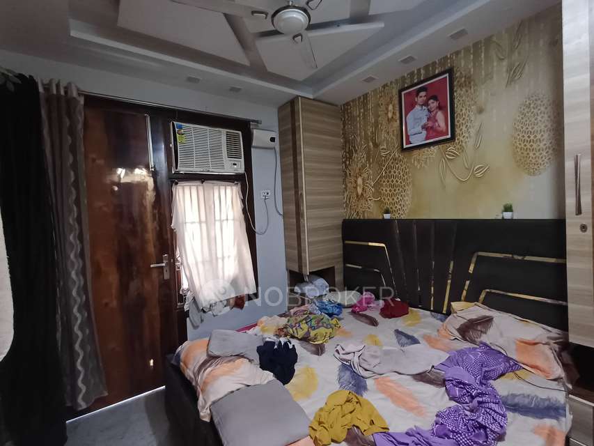 2 BHK Flat In Standalone For Sale  In Uttam Nagar West