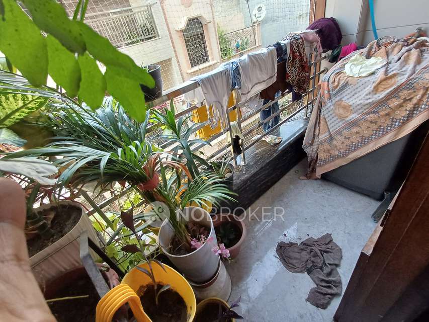 2 BHK Flat In Standalone For Sale  In Uttam Nagar West