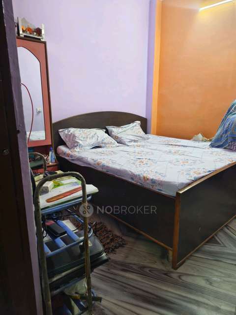 2 BHK Flat In Tyagi Niwas For Sale  In Shahdara