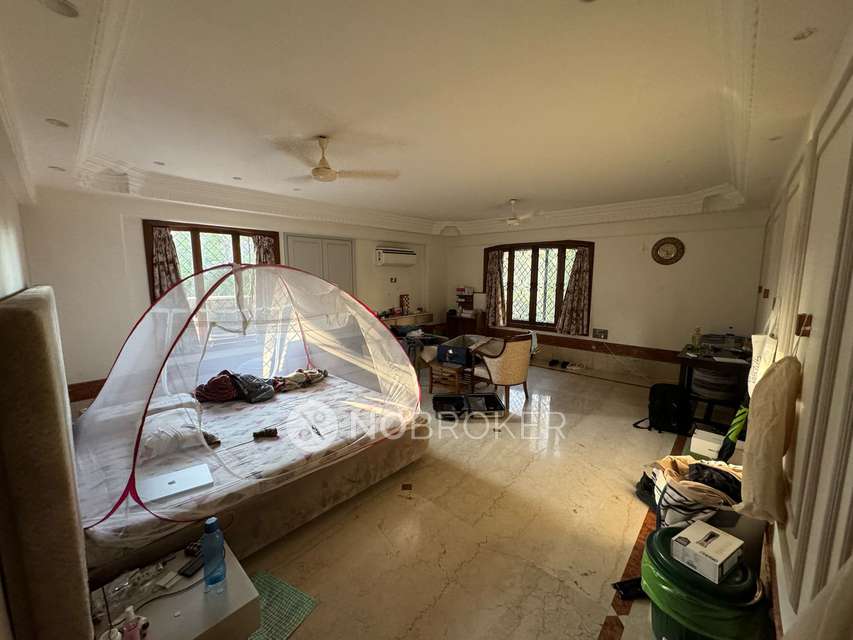 4 BHK Flat In Gurukripa Parle East for Rent  In Vile Parle East