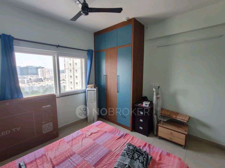 Single Room for Male In 3 BHK  In Prestige Waterford In Whitefield