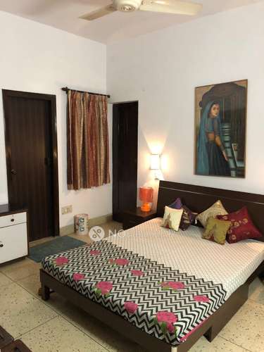 Single Room for Female In 3 BHK  In Kirti Nagar