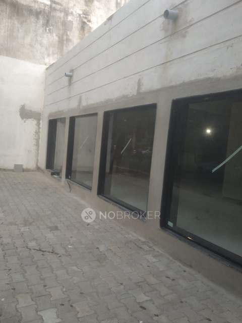 Shop in Adyar, Chennai for Rent 