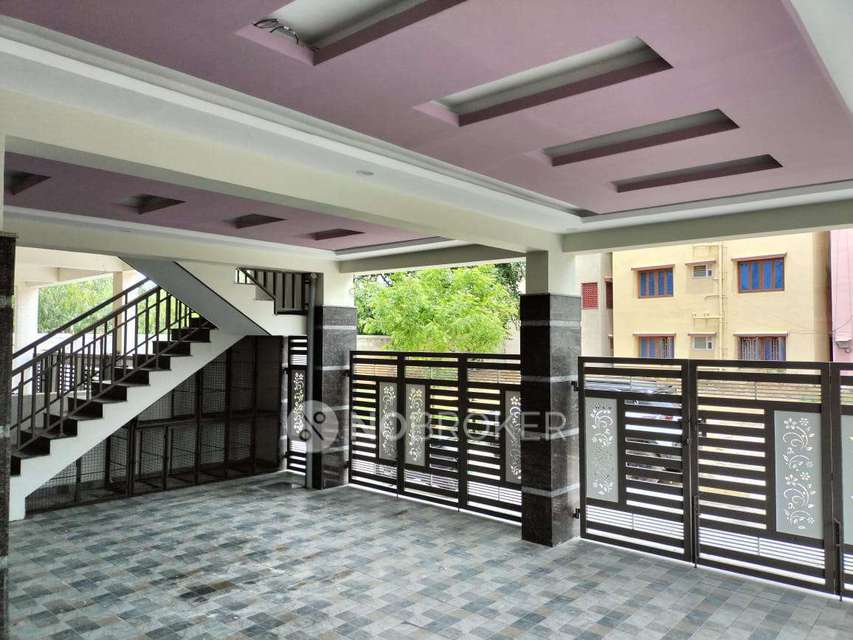 4+ BHK Flat For Sale  In Mullur