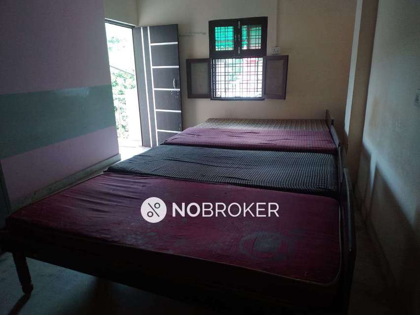 PG for Boys in  Sector 18,