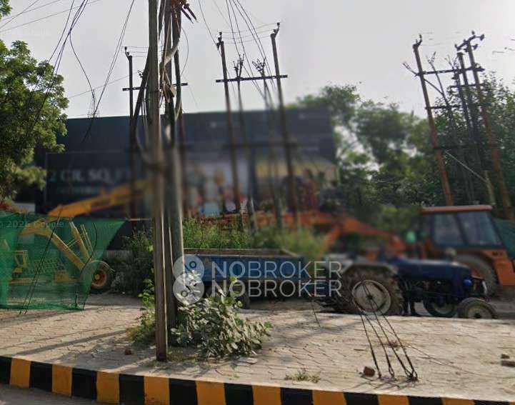Showroom in Sector 72 , Noida for sale 