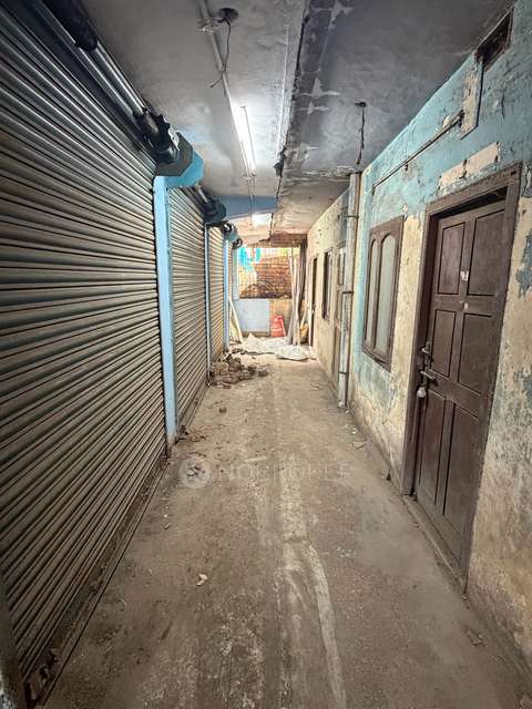 Shop in Nathmal Gulabbai Complex, Chennai for Rent 