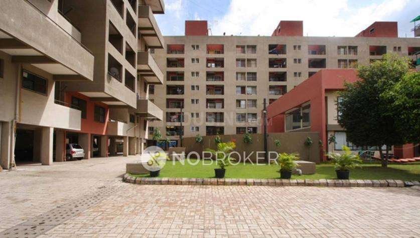 Single Room for  In 3 BHK  In Mittal Parkwayz In Wakad