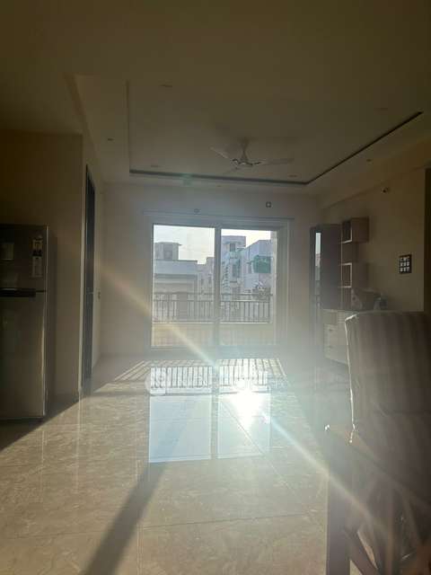 Single Room for Male In 3 BHK  In Shri Prabhupada Township In Gachibowli