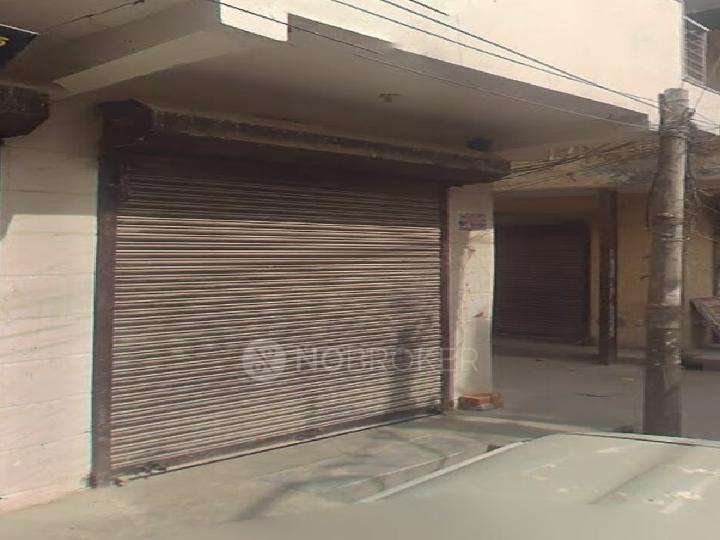 Shop in Mohan Garden,, Delhi for Rent 