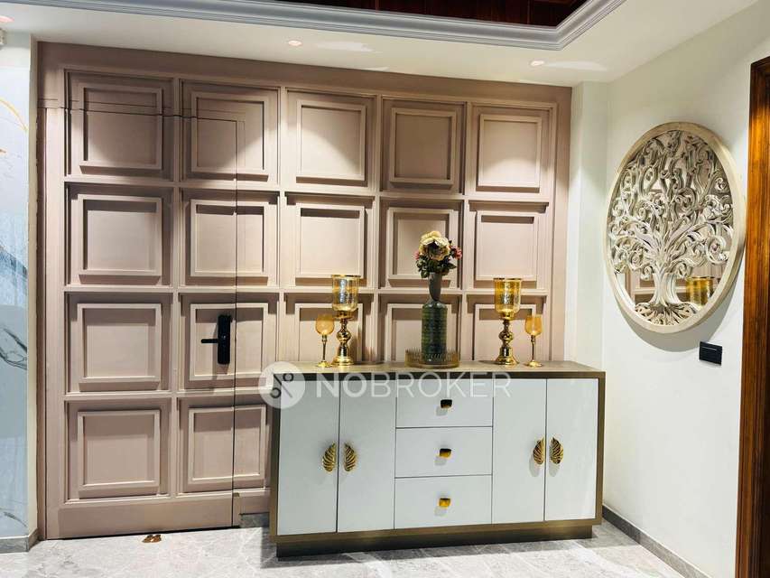 4+ BHK Flat In Uppal Southend For Sale  In Sector 49