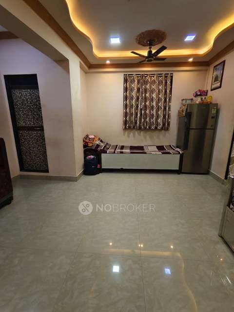 1 BHK Flat In Halimabai Building No89 Near Milan Hotel Quresh Nagar  For Sale  In Cafe Milan Bakery