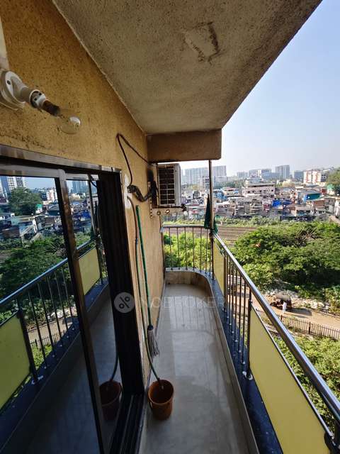 1 BHK Flat In Halimabai Building No89 Near Milan Hotel Quresh Nagar  For Sale  In Cafe Milan Bakery