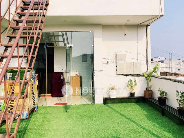 1 RK Flat In Standlone Building for Rent  In Sector 24