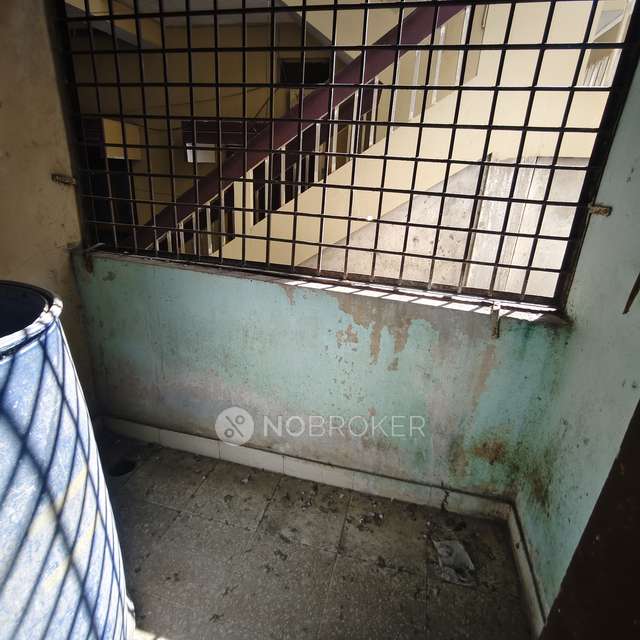 2 BHK Flat In Chaitynapuri For Sale  In Kothapet