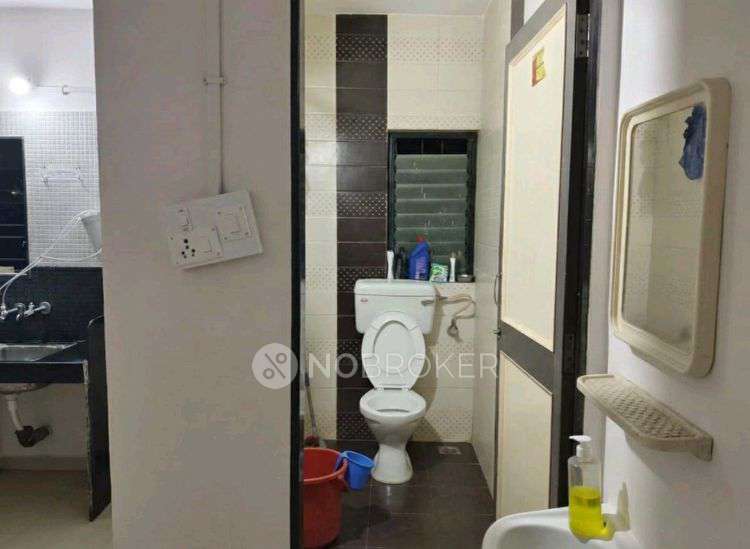 Single Room for Male In 2 BHK  In Bibwewadi