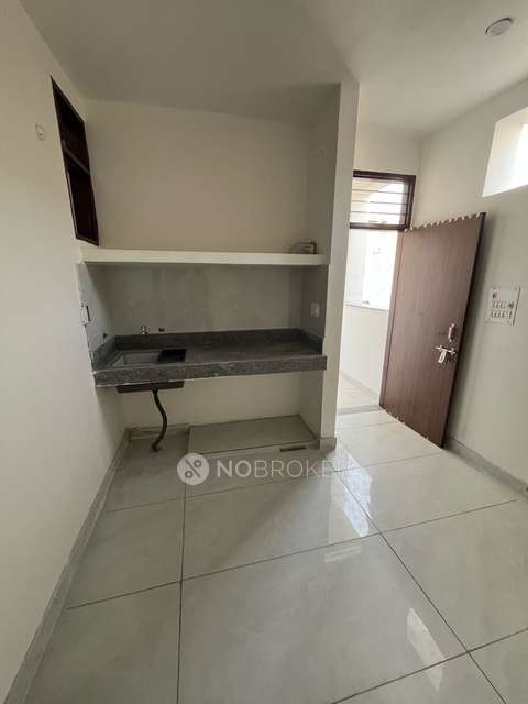 1 RK Flat for Rent  In Udyog Vihar,