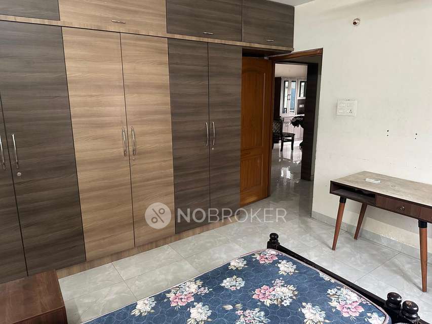 Single Room for Male In 3 BHK  In Sree Nilayamu,  Madhapur In Madhapur