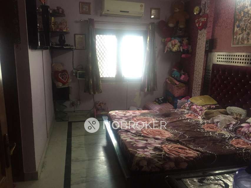 3 BHK Flat In Apartment  For Sale  In Janakpuri