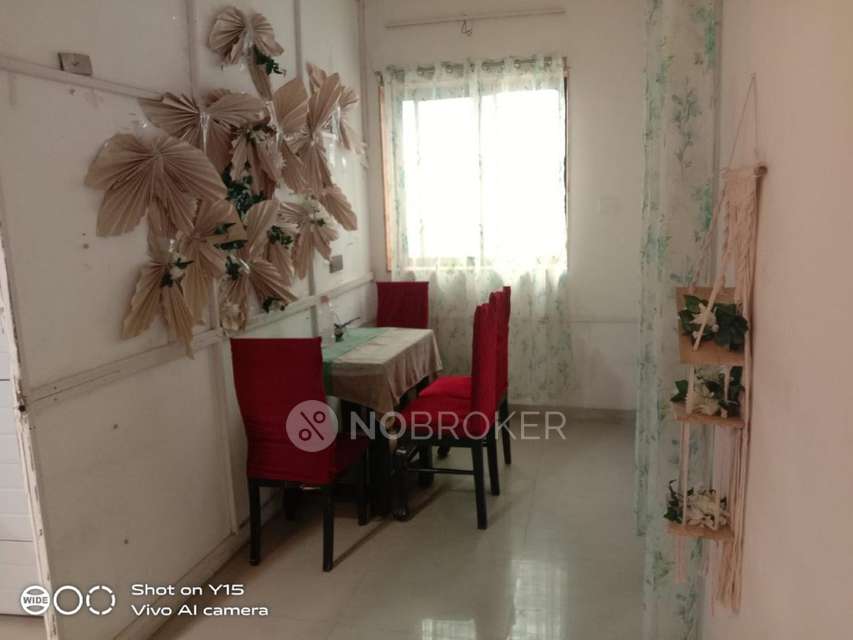 Shared Room for Female In 4+ BHK In Viman Nagar