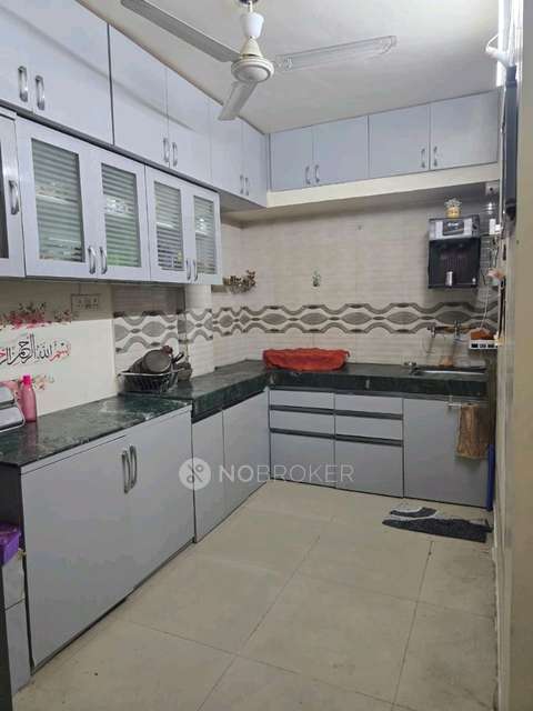 Single Room for Female In 1 BHK  In Mathura Krishna Heights  In Kasba Peth