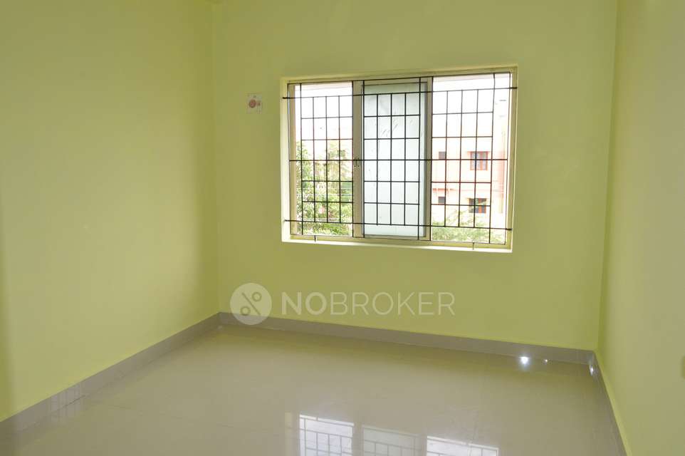 2 BHK Flat In Glitters Apartment, Madambakkam For Sale  In Madambakkam