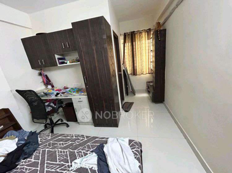 Single Room for Male In 3 BHK  In Keerthi Splendour Thubarahalli In Thubarahalli