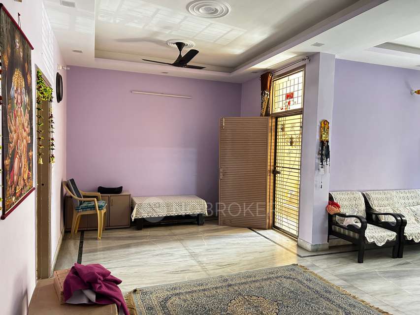 3 BHK Villa In Dayalbagh Colony Faridabad  for Rent  In Dayal Bagh Colony