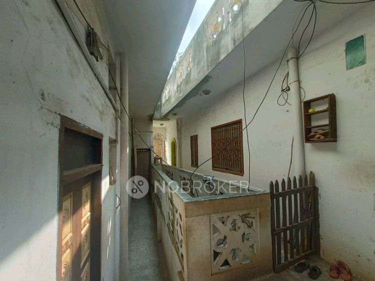 4+ BHK House For Sale  In Bharath Theatre, Vijayaraghavalu Road, Korukkupet, Old Washermanpet, Chennai, Tamil Nadu, India