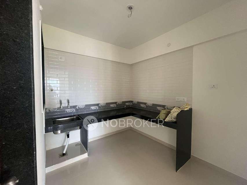 2 BHK Flat In Vardhaman Moonstone For Sale  In Tathwade