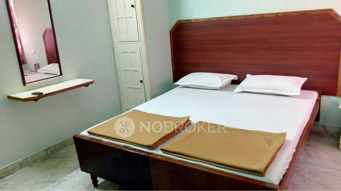 PG for Boys in Adyar