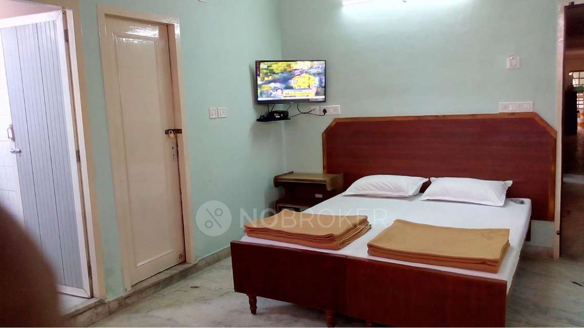 PG for Boys in Adyar