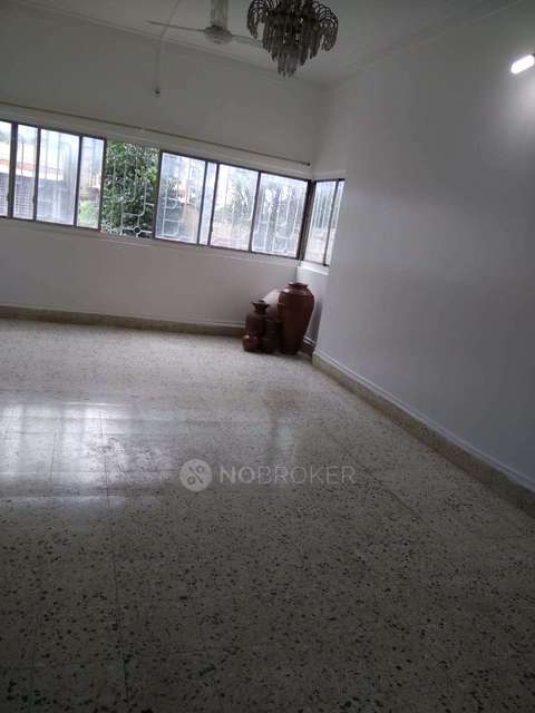 Single Room for Female In 3 BHK  In  Aundh