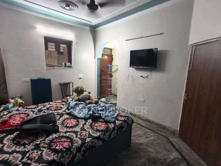 1 RK House for Rent  In Khalsa Restaurant