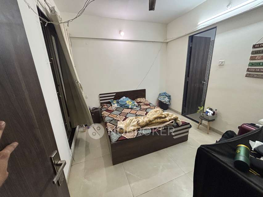 Single Room for Male In 2 BHK  In Kiarah Terrazo In Hadapsar