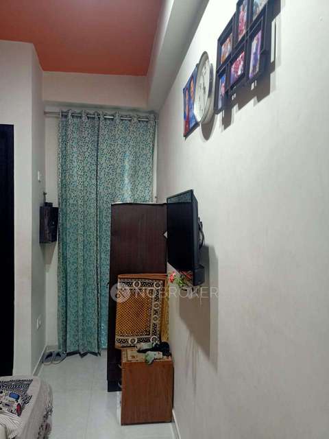 2 BHK Flat for Rent  In Sector 105
