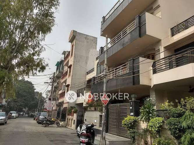 2 BHK Flat In Gh5&7 For Sale  In Meera Bagh, Paschim Vihar