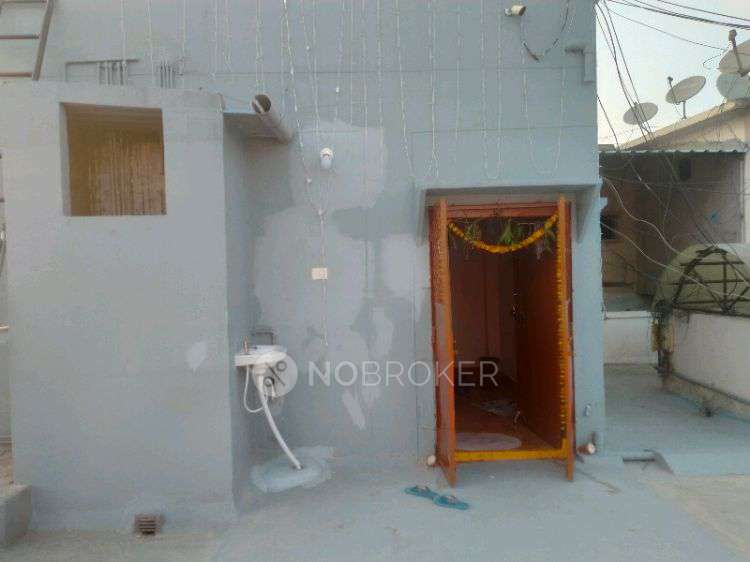 2 BHK Flat In Sri Radha Krishna Estates, Above Bank Of Maharashtra, Road No 4, Kphb for Rent  In Remedy Hospital Ln