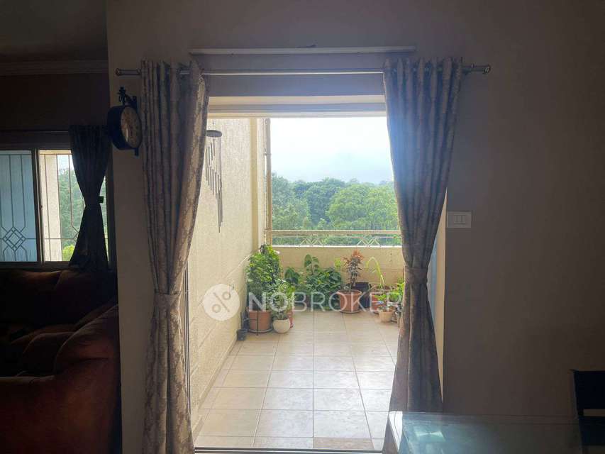 2 BHK Flat In Ambience Empyrean For Sale  In Ghorpadi