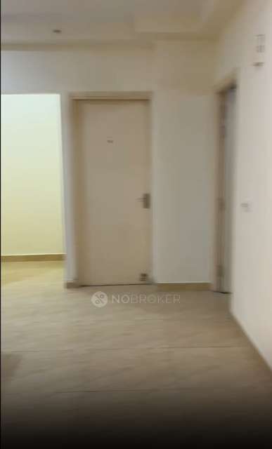 Single Room for Female In 3 BHK  In Gaur City 2 In Yusufpur, Chackwari