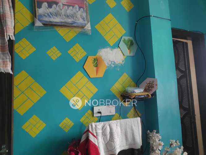 2 BHK Flat In Standalone Building  For Sale  In Rohini