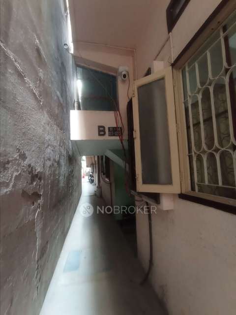 2 BHK Flat In Akrish Apartment For Sale  In Vellala Street