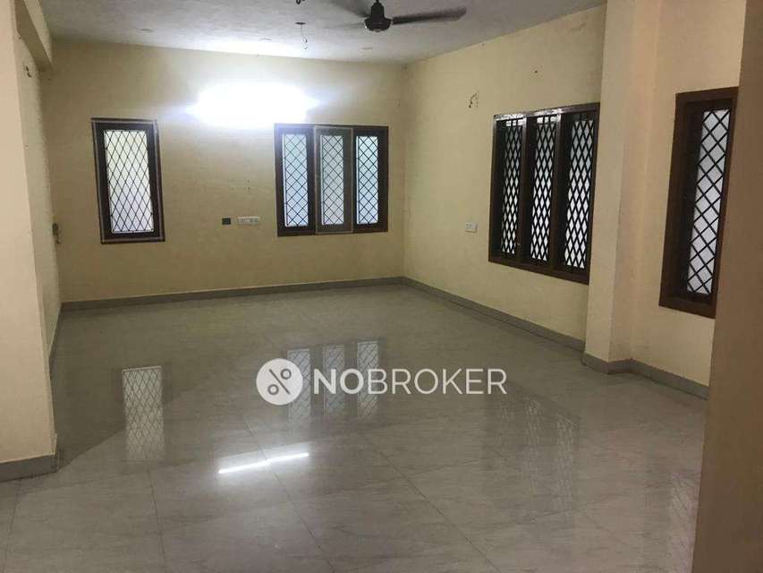 4+ BHK House For Sale  In Adambakkam