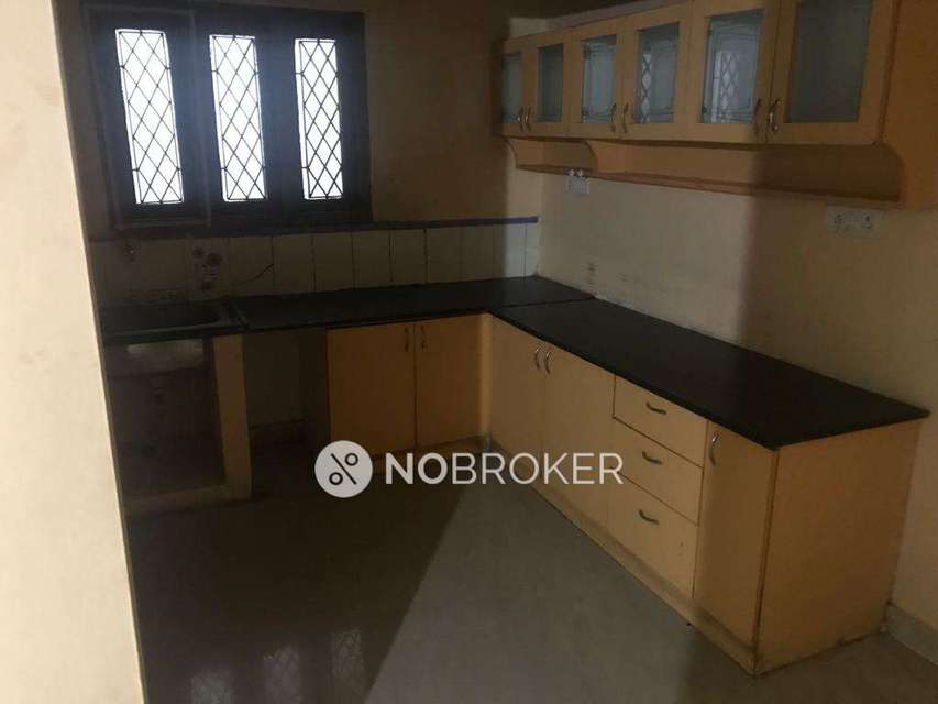 4+ BHK House For Sale  In Adambakkam