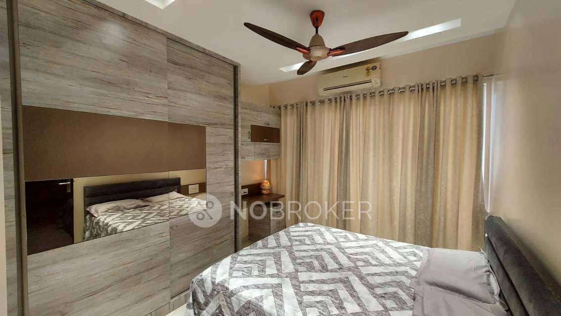 2 BHK Flat In Ng Grand Plaza For Sale  In Ghansoli, 
