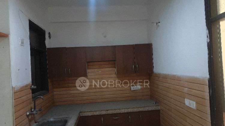 2 BHK Flat In Royal Avenue 2 Sector 73 For Sale  In Unit 1, Geeky Foods, A1 Tower, Royal Avenue St, Sector 73, Noida, Uttar Pradesh 201316, India