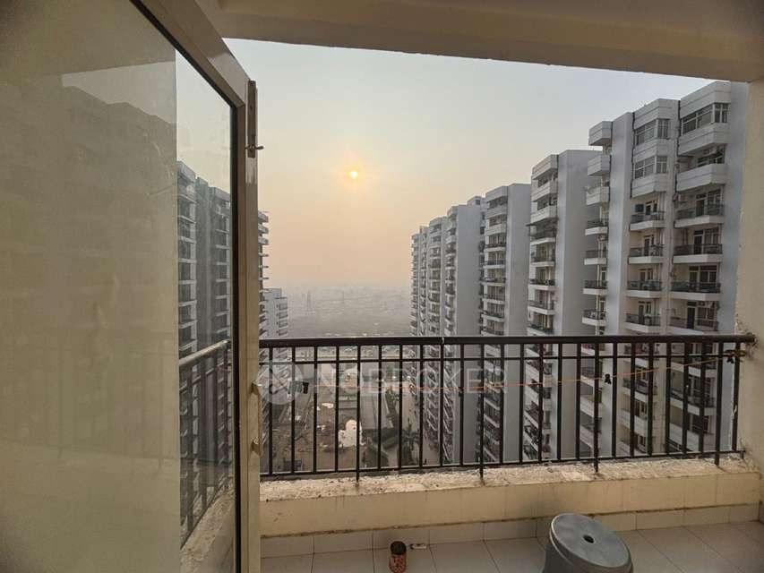 2 BHK Flat In Radicon Vedantam for Rent  In Sector 16