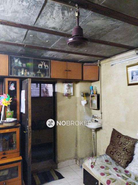 1 BHK Flat In Kantharia Manzil For Sale  In Mahim