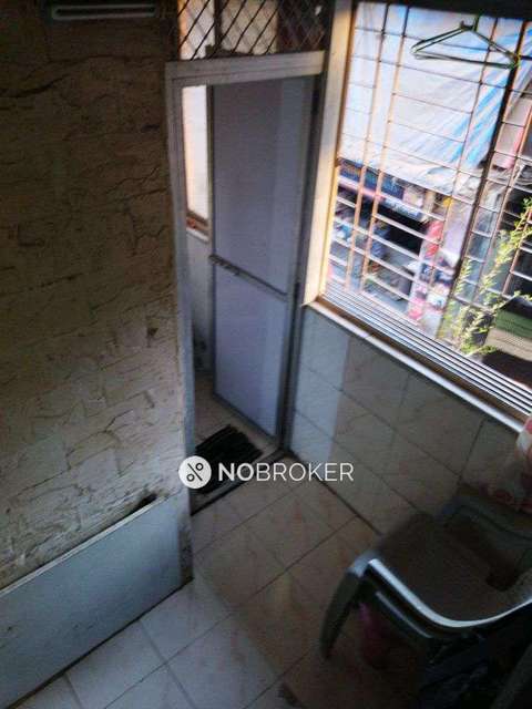 1 BHK Flat In Kantharia Manzil For Sale  In Mahim